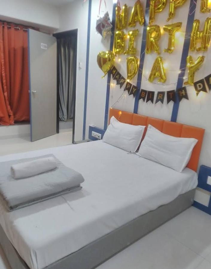 V Love Hotel Surat Ngoại thất bức ảnh
