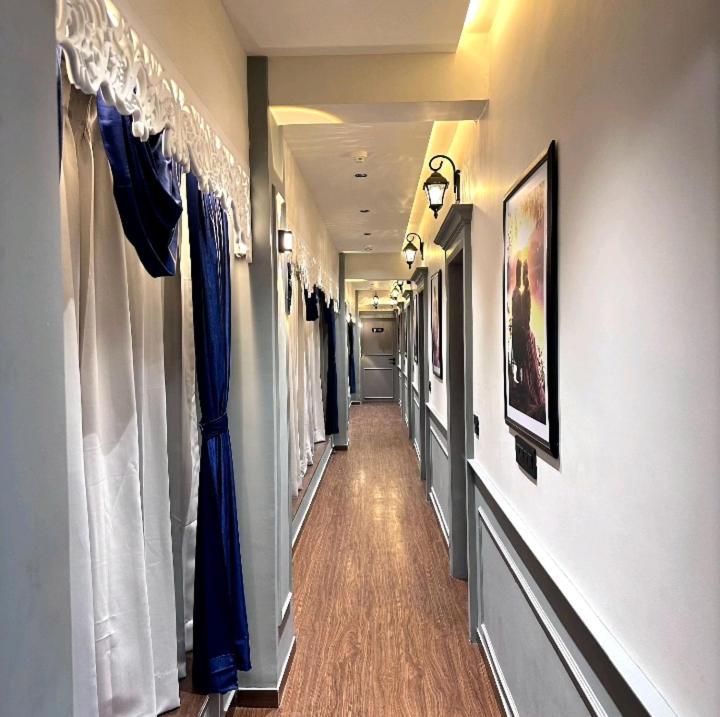 V Love Hotel Surat Ngoại thất bức ảnh