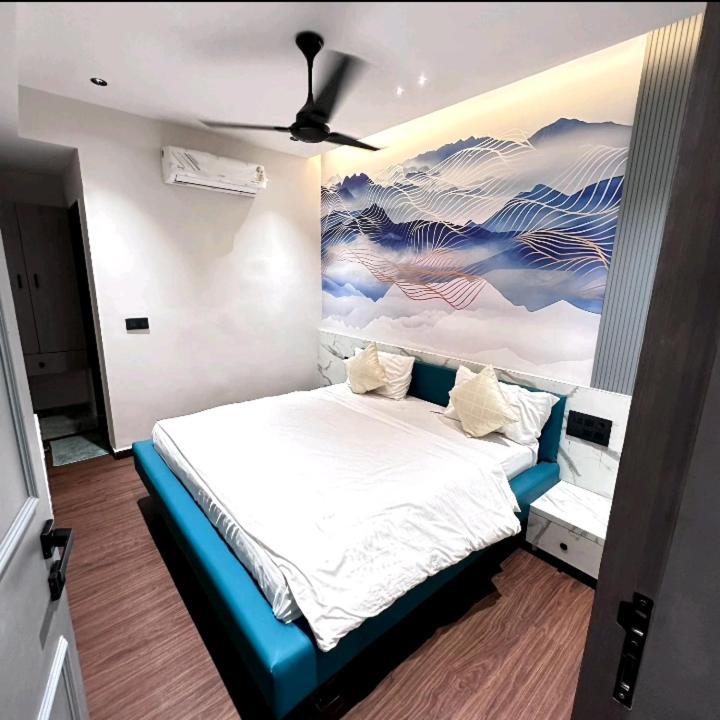 V Love Hotel Surat Ngoại thất bức ảnh